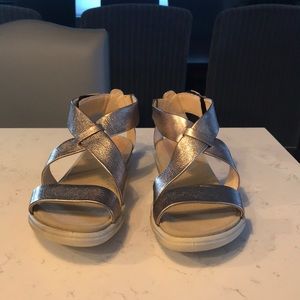 LIKE NEW Ecco Women’s Gold Gladiator Sandal